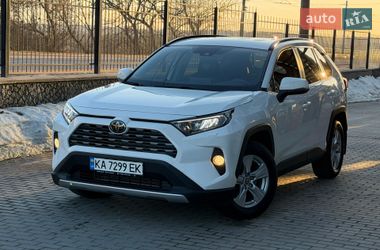 Внедорожник / Кроссовер Toyota RAV4 2020 в Белой Церкви