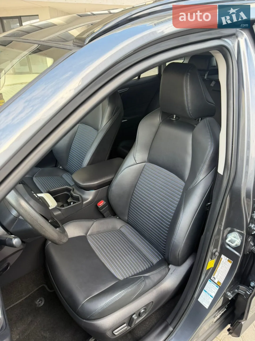 2019 Toyota RAV 4 - мініатюра 39