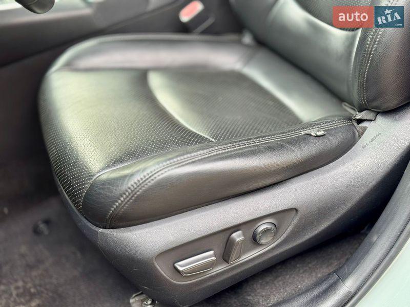 Внедорожник / Кроссовер Toyota RAV4 2020 в Львове