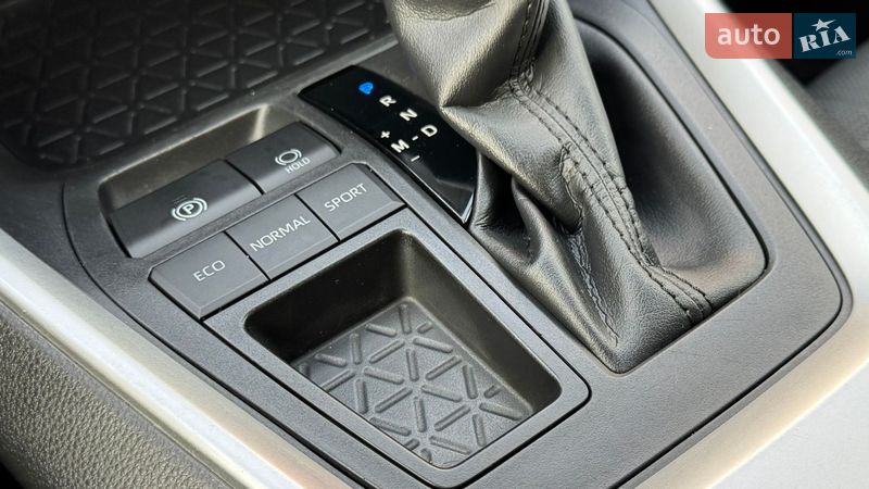 Внедорожник / Кроссовер Toyota RAV4 2019 в Ивано-Франковске