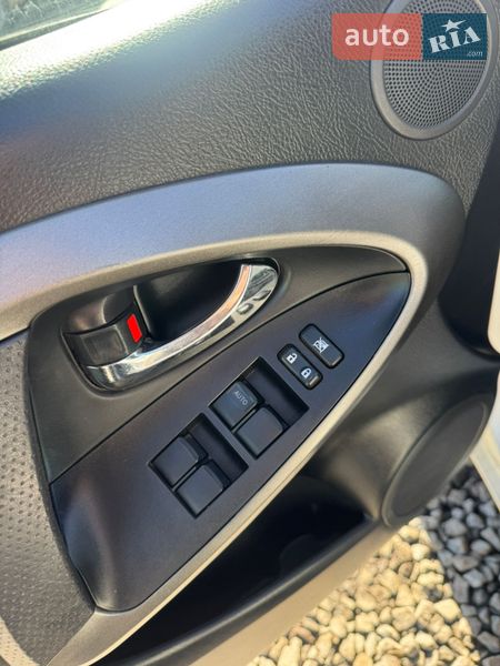 Внедорожник / Кроссовер Toyota RAV4 2010 в Хмельницком