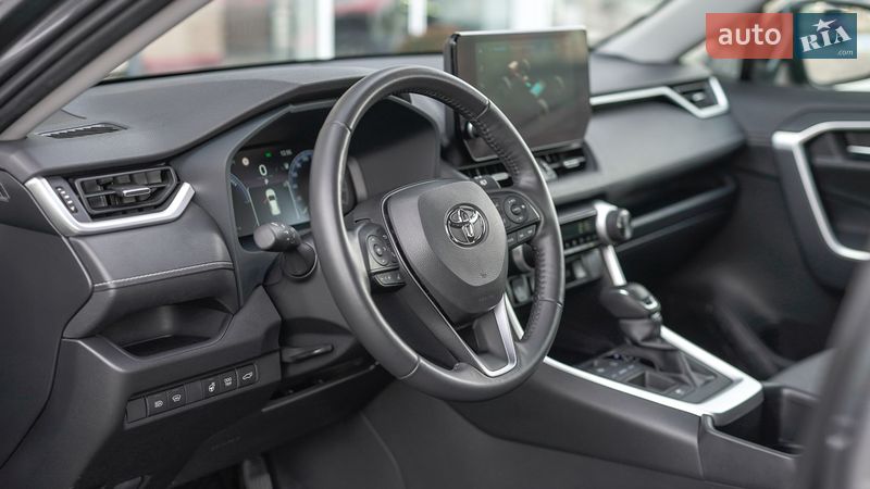 Внедорожник / Кроссовер Toyota RAV4 2024 в Львове