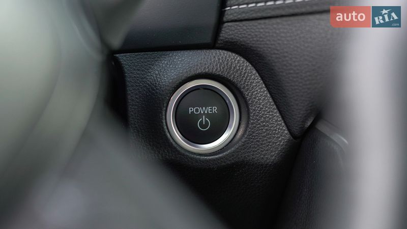 Внедорожник / Кроссовер Toyota RAV4 2024 в Львове