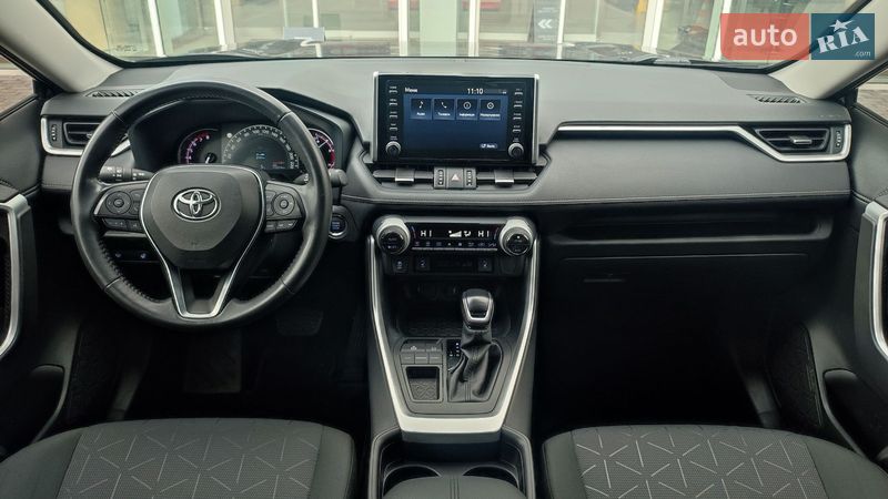 Внедорожник / Кроссовер Toyota RAV4 2020 в Киеве