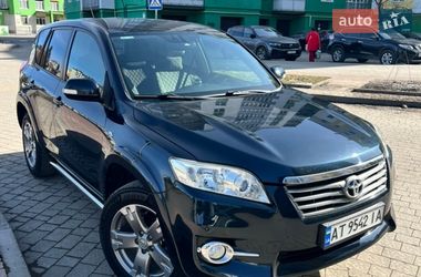 Позашляховик / Кросовер Toyota RAV4 2010 в Івано-Франківську