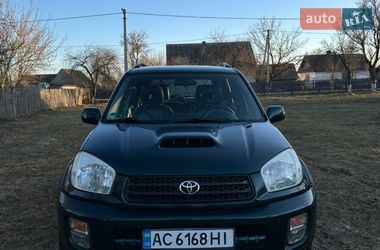 Внедорожник / Кроссовер Toyota RAV4 2001 в Луцке