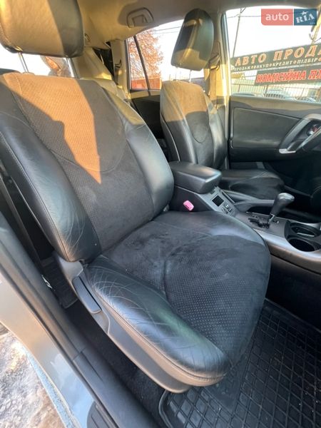 Внедорожник / Кроссовер Toyota RAV4 2011 в Прилуках