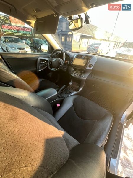 Внедорожник / Кроссовер Toyota RAV4 2011 в Прилуках