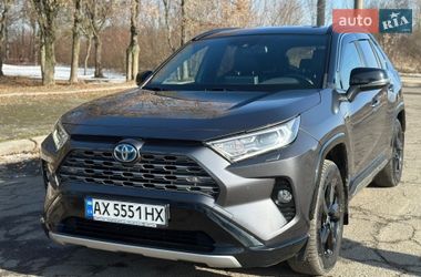 Позашляховик / Кросовер Toyota RAV4 2019 в Луцьку