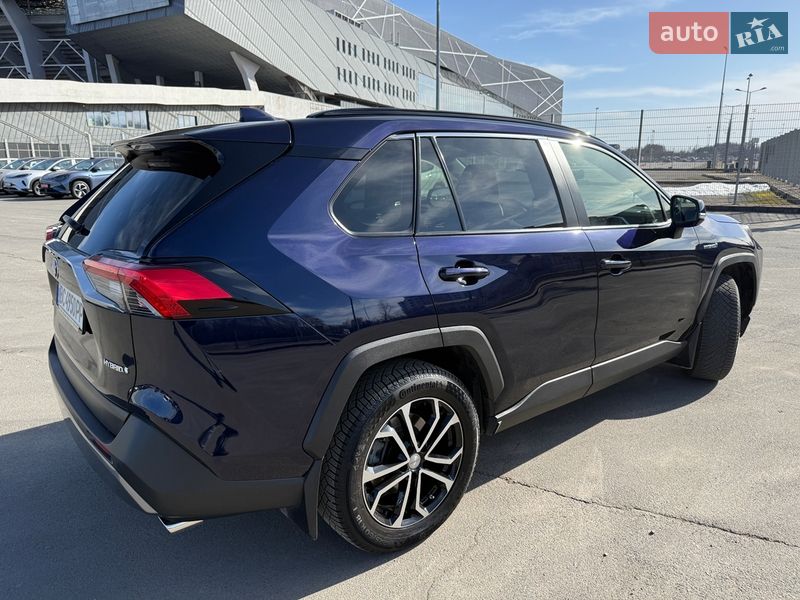 Внедорожник / Кроссовер Toyota RAV4 2019 в Львове