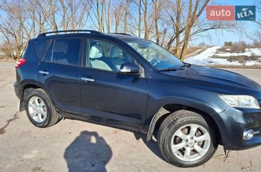 Внедорожник / Кроссовер Toyota RAV4 2011 в Чернигове