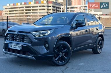 Позашляховик / Кросовер Toyota RAV4 2021 в Києві