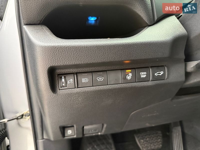 Внедорожник / Кроссовер Toyota RAV4 2023 в Киеве