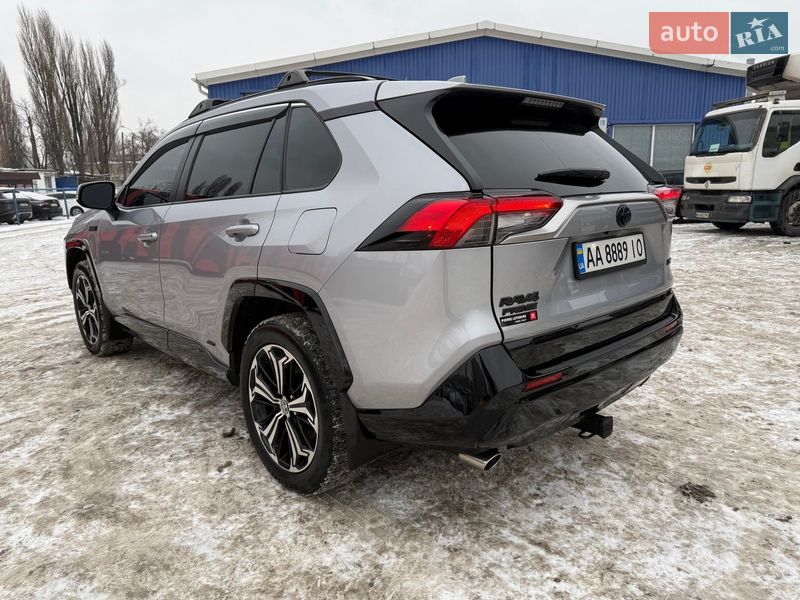 Внедорожник / Кроссовер Toyota RAV4 2023 в Киеве