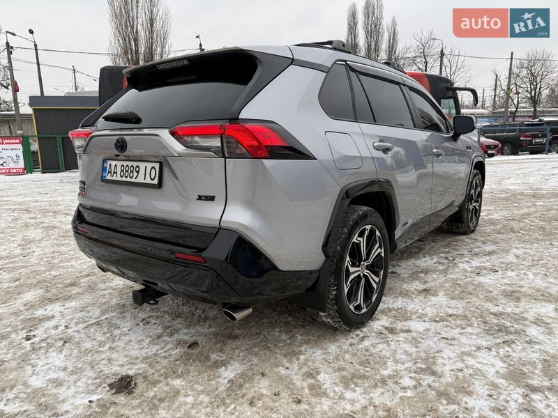 Внедорожник / Кроссовер Toyota RAV4 2023 в Киеве