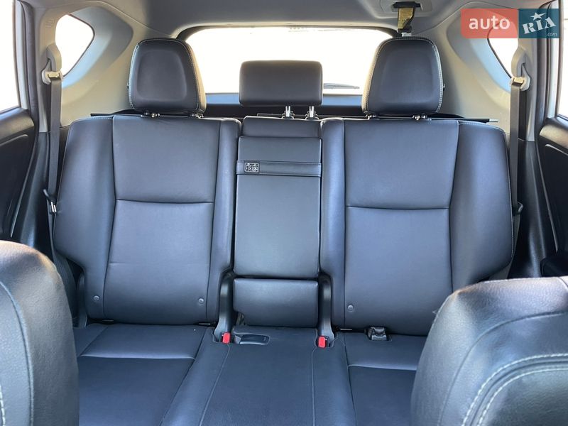 Внедорожник / Кроссовер Toyota RAV4 2018 в Полтаве