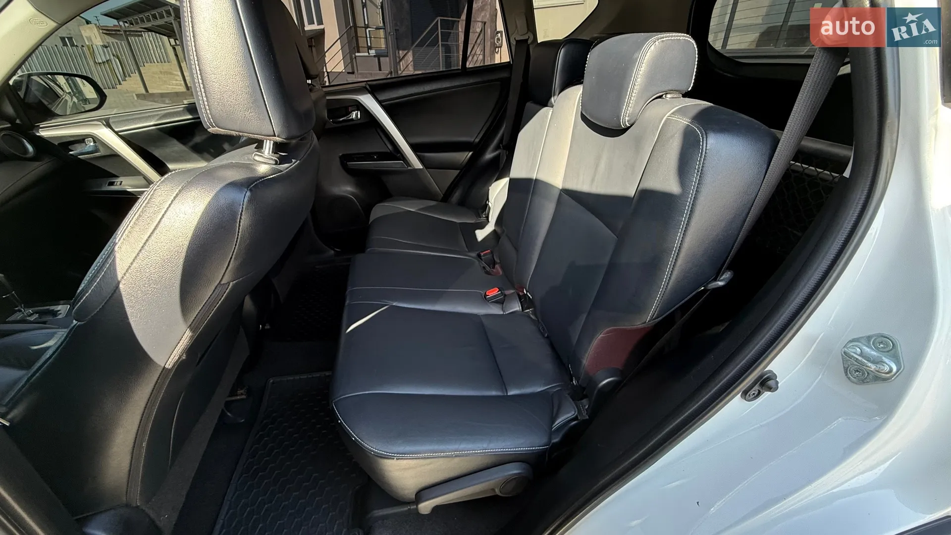 2016 Toyota RAV 4 - мініатюра 45