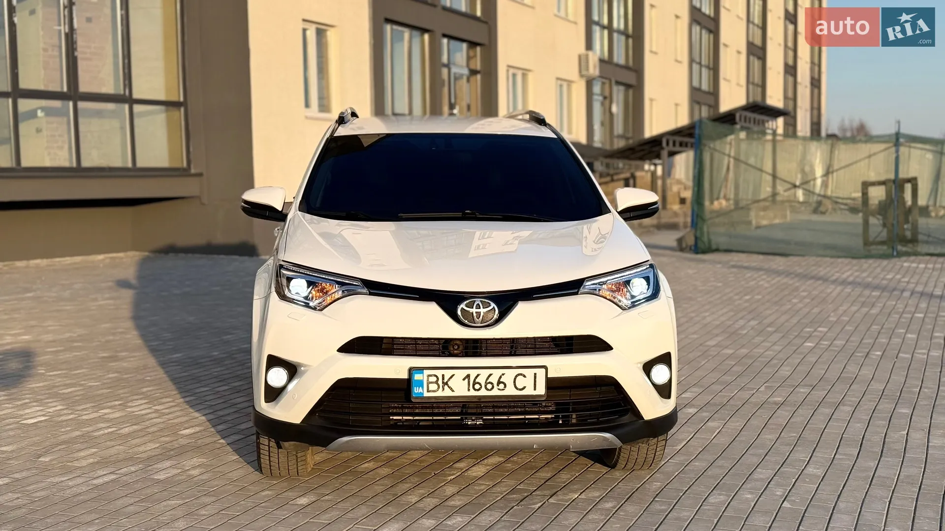 2016 Toyota RAV 4 - мініатюра 15