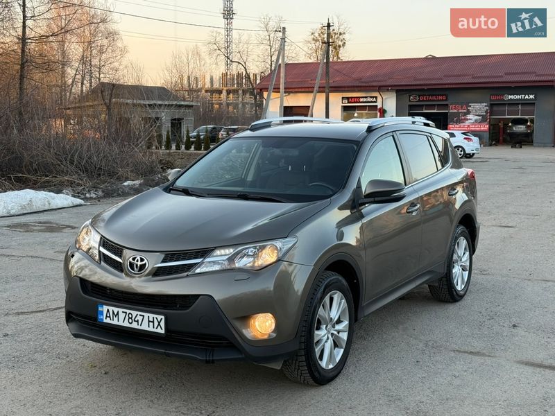 Внедорожник / Кроссовер Toyota RAV4 2013 в Звягеле