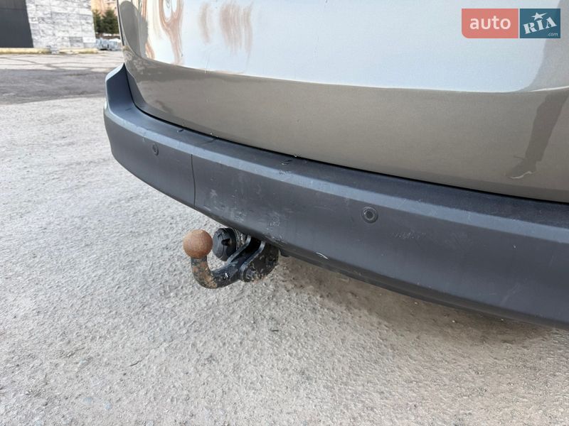 Внедорожник / Кроссовер Toyota RAV4 2013 в Звягеле