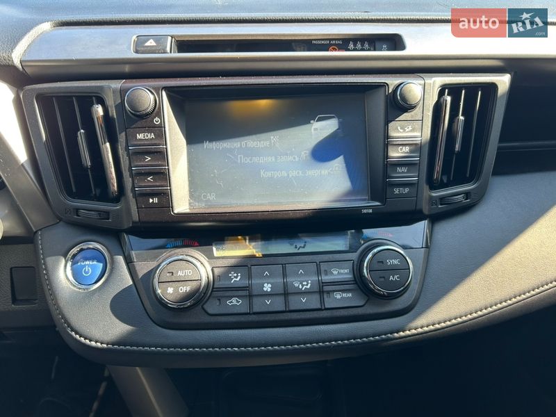 Внедорожник / Кроссовер Toyota RAV4 2016 в Киеве