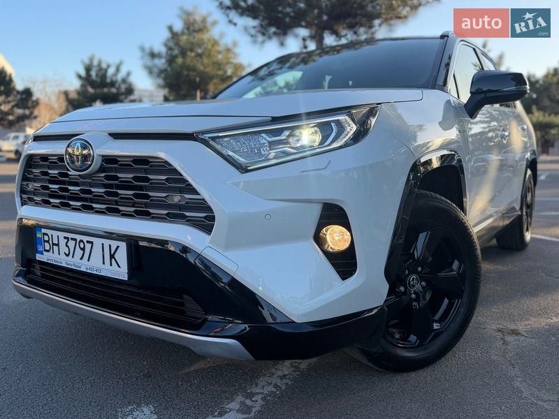 Внедорожник / Кроссовер Toyota RAV4 2018 в Одессе