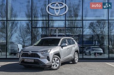 Внедорожник / Кроссовер Toyota RAV4 2020 в Днепре