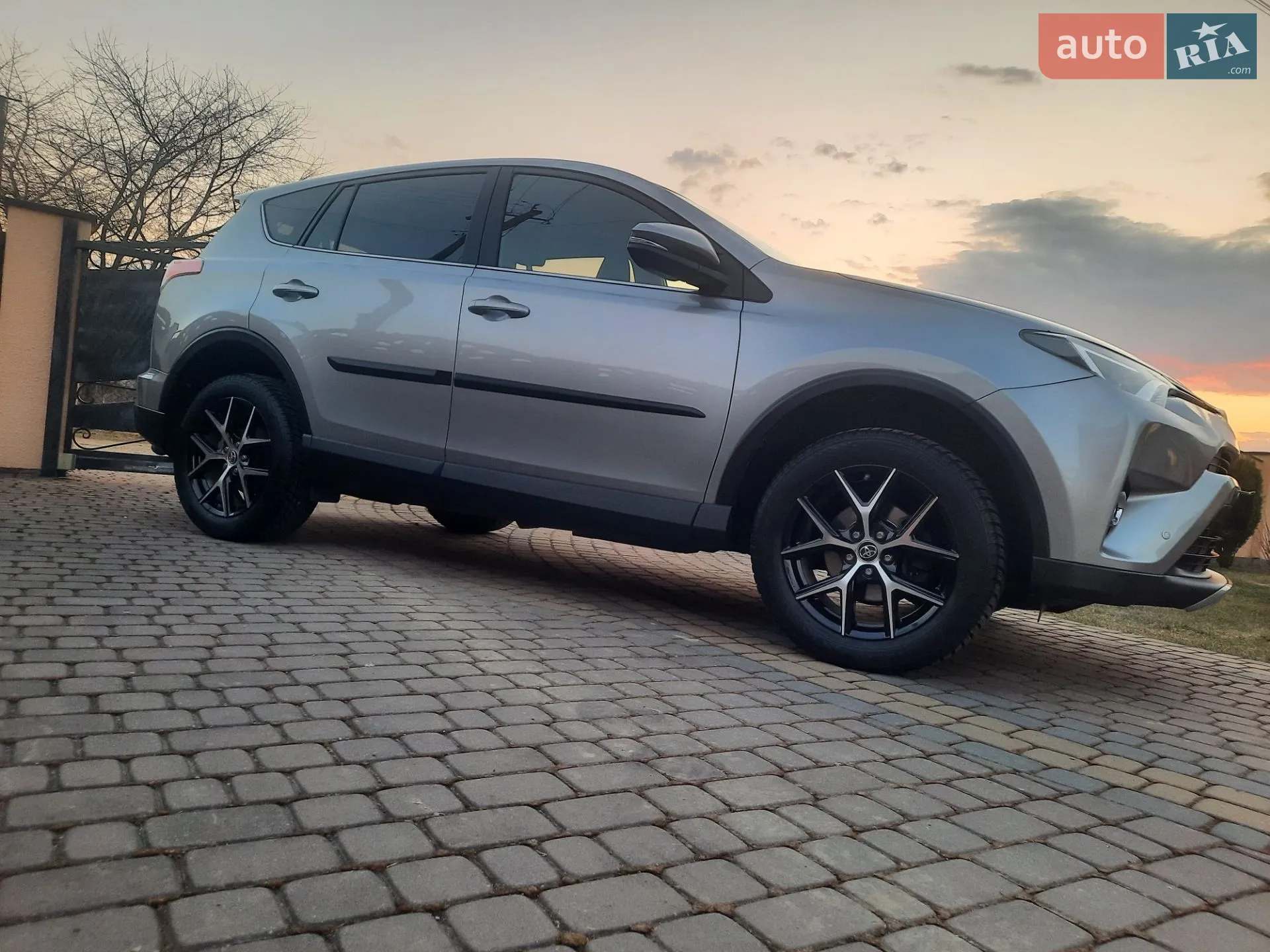 2017 Toyota RAV 4 - мініатюра 7