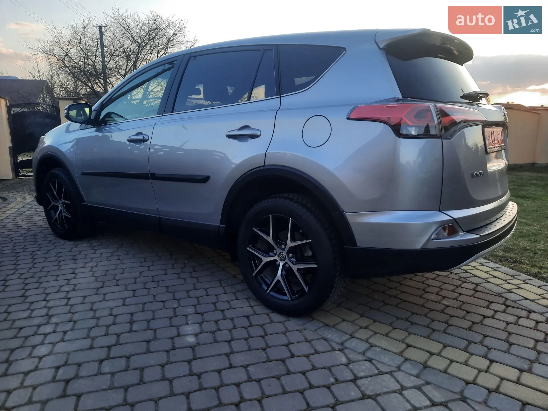 2017 Toyota RAV 4 - мініатюра 16