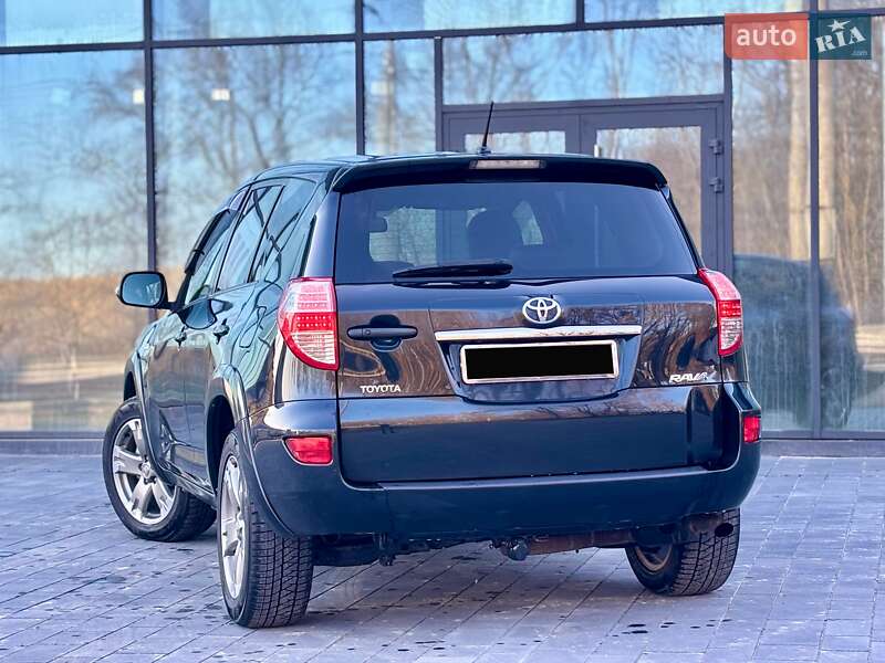 Внедорожник / Кроссовер Toyota RAV4 2011 в Тернополе