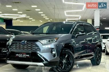 Внедорожник / Кроссовер Toyota RAV4 2020 в Николаеве