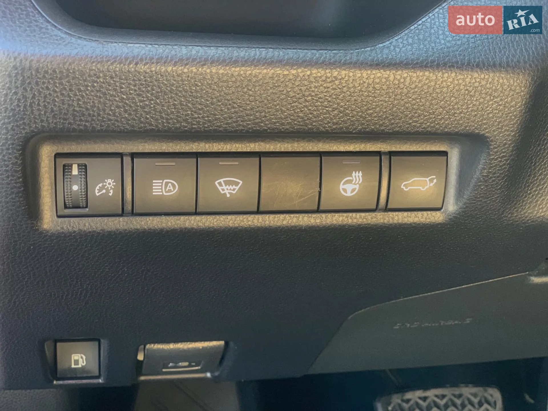 2019 Toyota RAV 4 - мініатюра 19