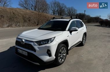 Позашляховик / Кросовер Toyota RAV4 2021 в Києві