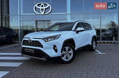 Внедорожник / Кроссовер Toyota RAV4 2019 в Ровно