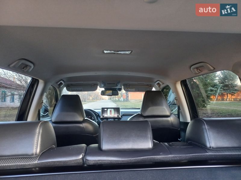 Внедорожник / Кроссовер Toyota RAV4 2019 в Полтаве