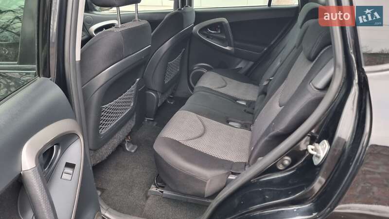 Внедорожник / Кроссовер Toyota RAV4 2006 в Кропивницком