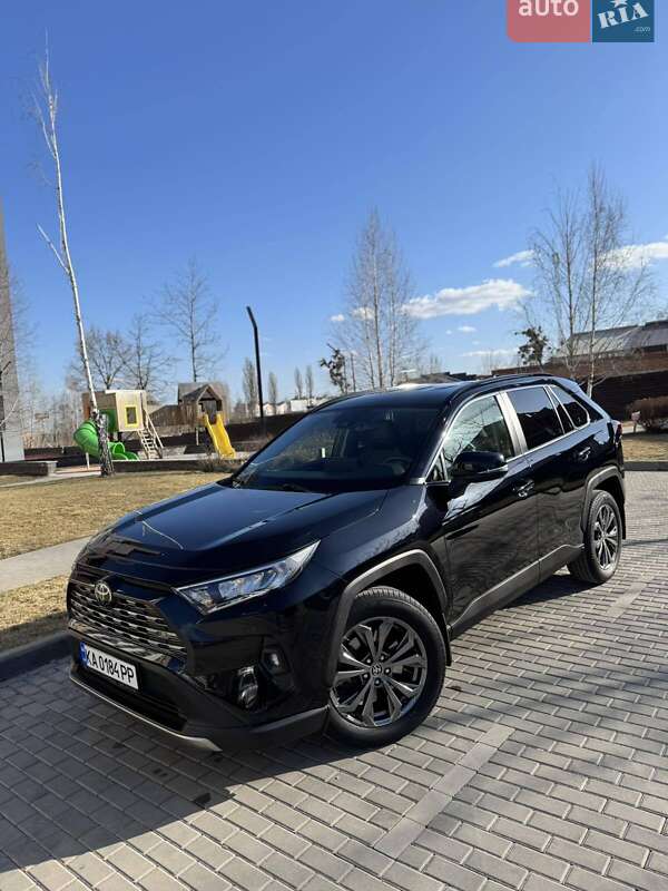 Внедорожник / Кроссовер Toyota RAV4 2023 в Киеве фото 3 Внедорожник / Кроссовер Toyota RAV4 2023 в Киеве
