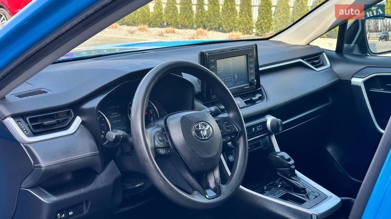 Внедорожник / Кроссовер Toyota RAV4 2019 в Луцке