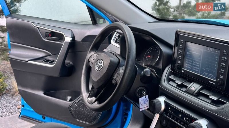 Внедорожник / Кроссовер Toyota RAV4 2019 в Луцке