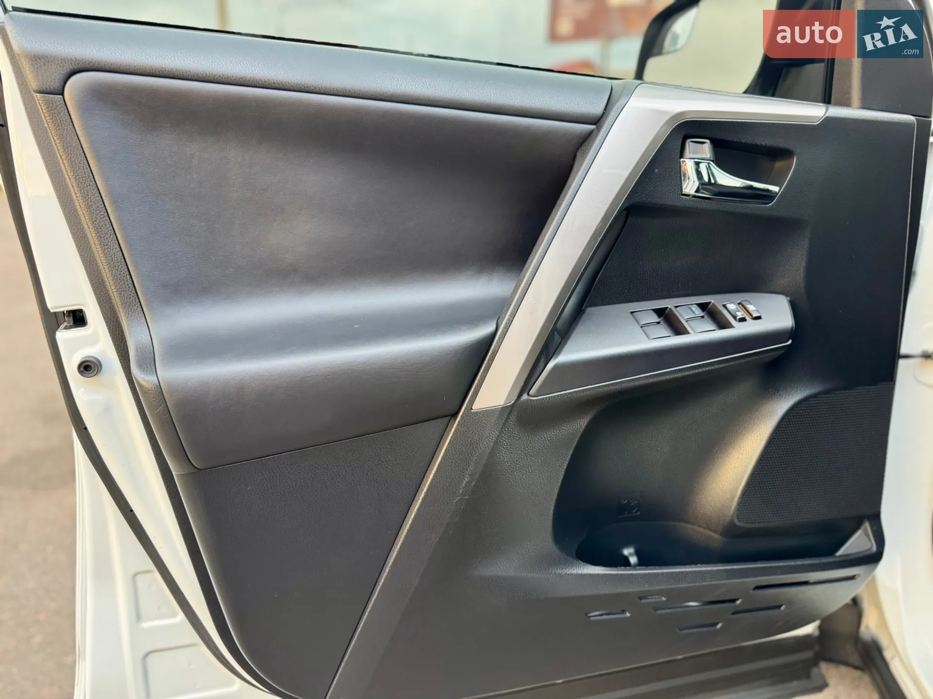 2018 Toyota RAV 4 - мініатюра 22