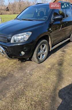 Внедорожник / Кроссовер Toyota RAV4 2007 в Вараше