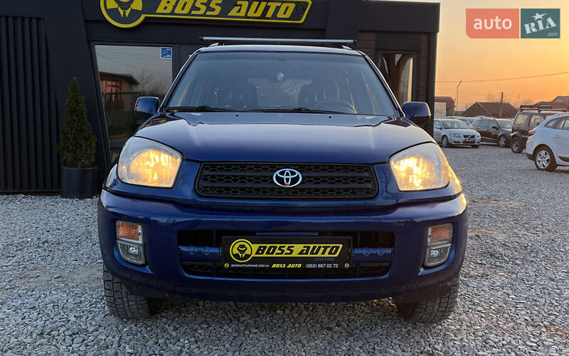 Внедорожник / Кроссовер Toyota RAV4 2002 в Коломые
