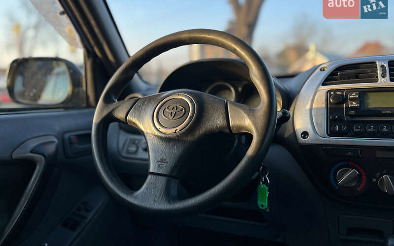 Внедорожник / Кроссовер Toyota RAV4 2002 в Коломые