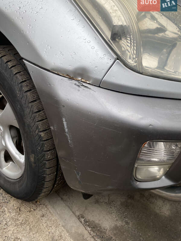 Внедорожник / Кроссовер Toyota RAV4 2001 в Киеве