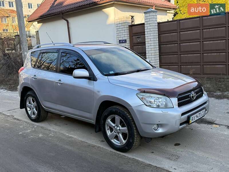 Позашляховик / Кросовер Toyota RAV4 2007 в Харкові
