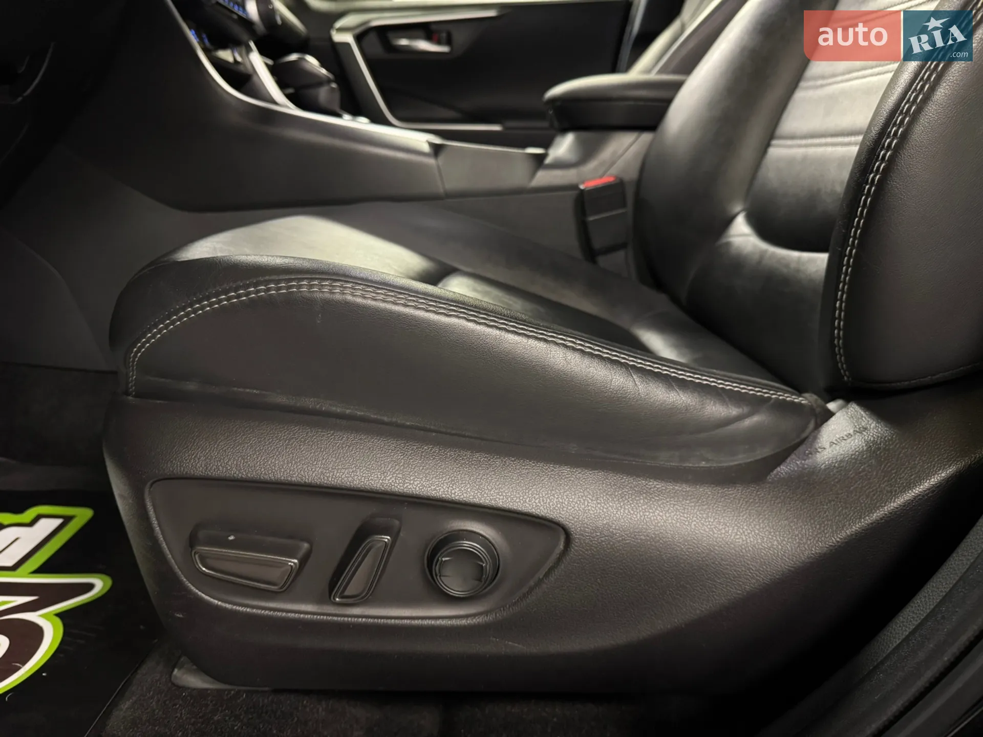 2021 Toyota RAV 4 - мініатюра 37