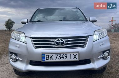 Позашляховик / Кросовер Toyota RAV4 2012 в Сарнах