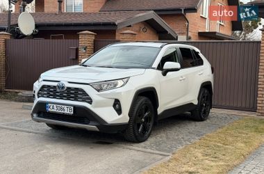 Внедорожник / Кроссовер Toyota RAV4 2024 в Киеве