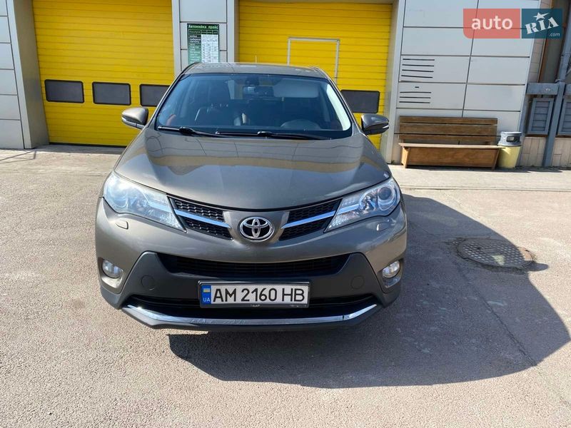 Внедорожник / Кроссовер Toyota RAV4 2013 в Житомире