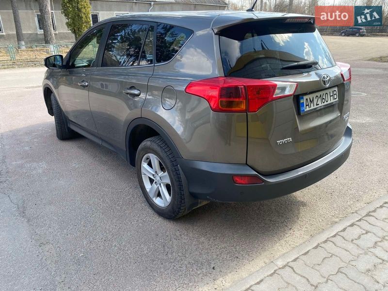 Внедорожник / Кроссовер Toyota RAV4 2013 в Житомире